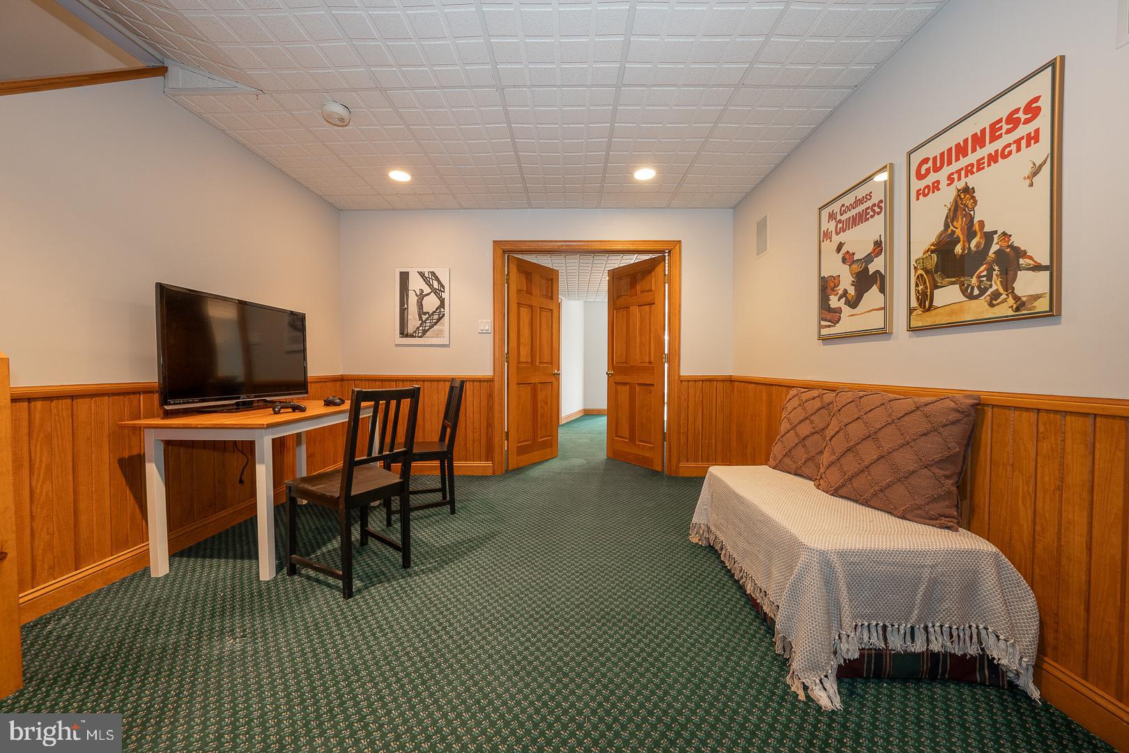 SOUTH WAYNE - Residential