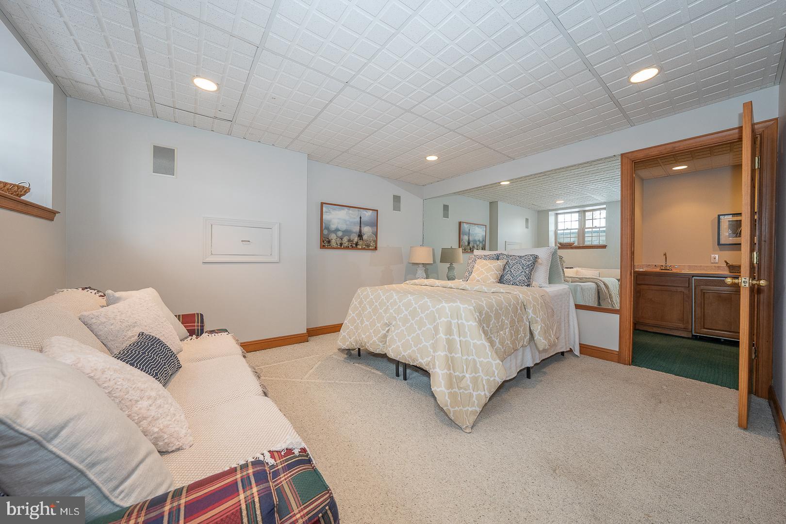 SOUTH WAYNE - Residential