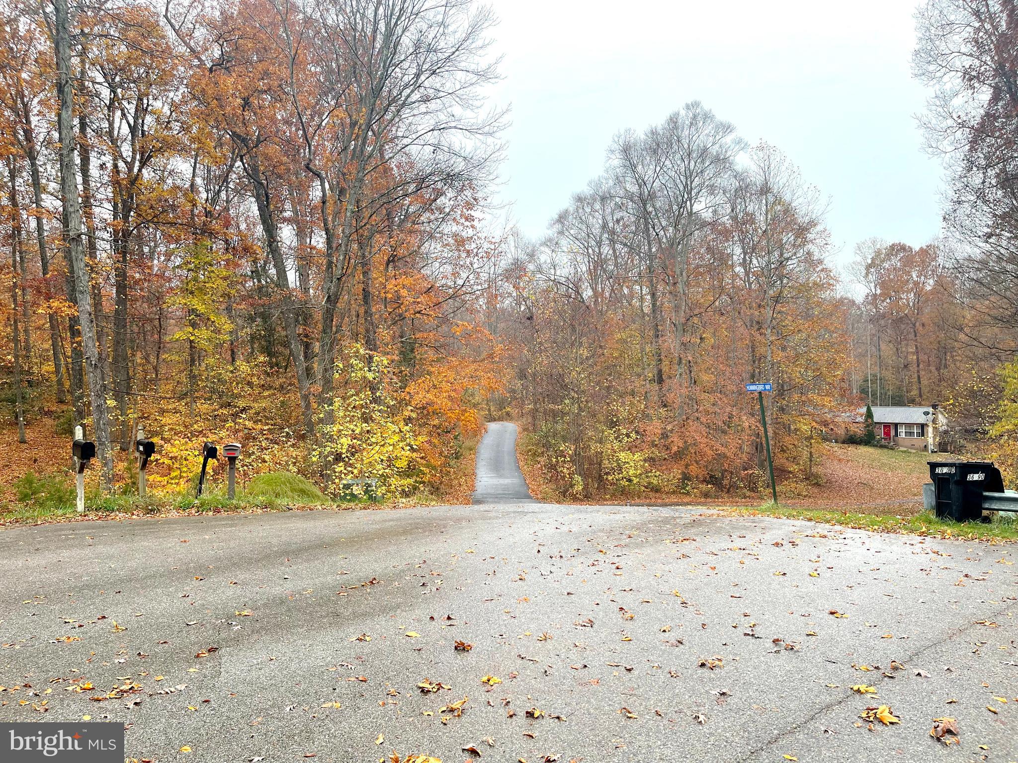 COUNTRY LAKES - Residential Lease