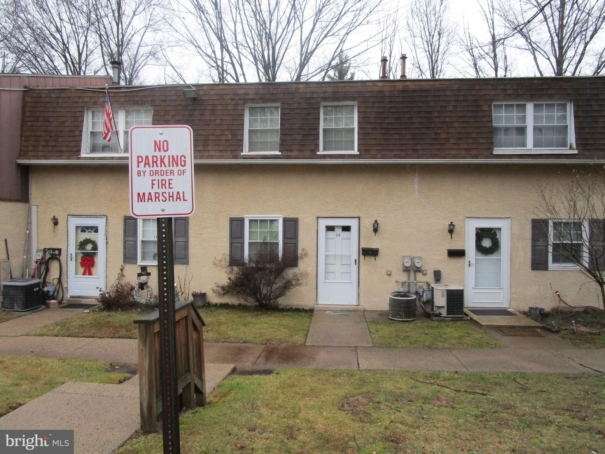 Hatboro-Horsham Schools- 2 Bedroom , 1 1/2 Bath Condo In 17 Unit Park Place Community.Condo is currently rented.