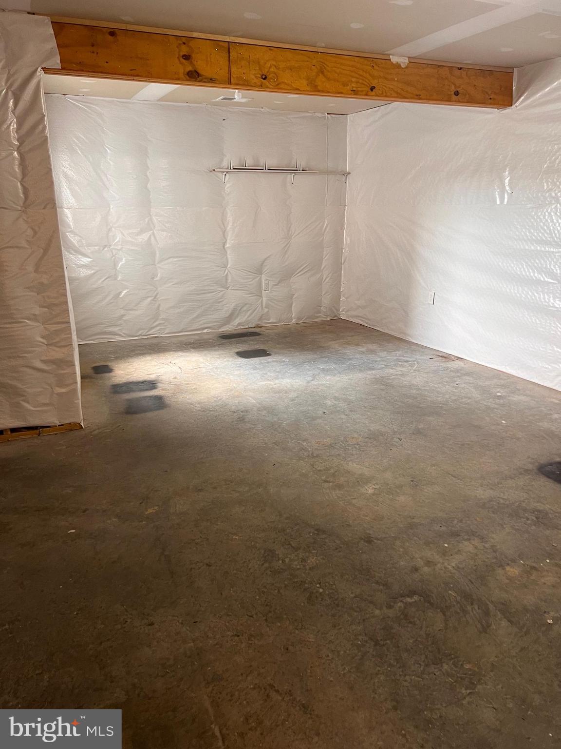 BRIAR RUN - Residential Lease