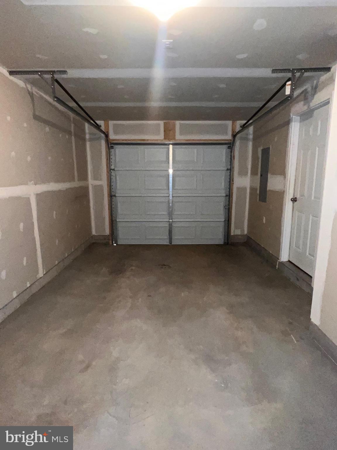 BRIAR RUN - Residential Lease