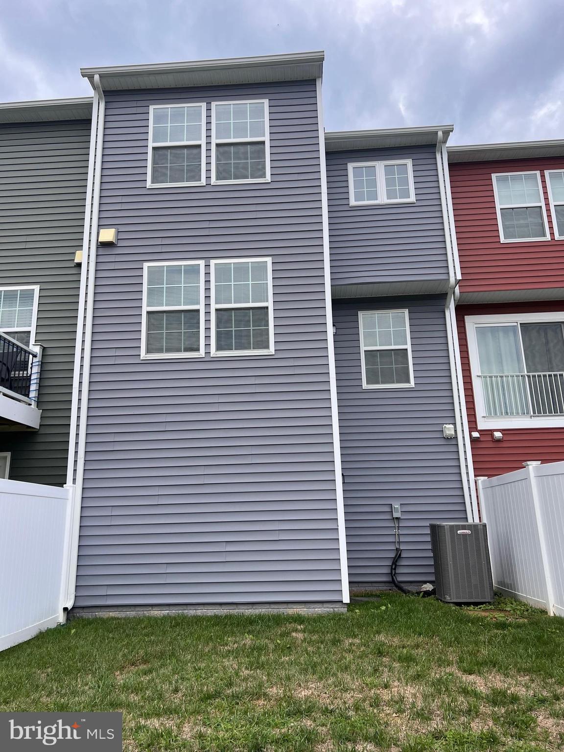 BRIAR RUN - Residential Lease