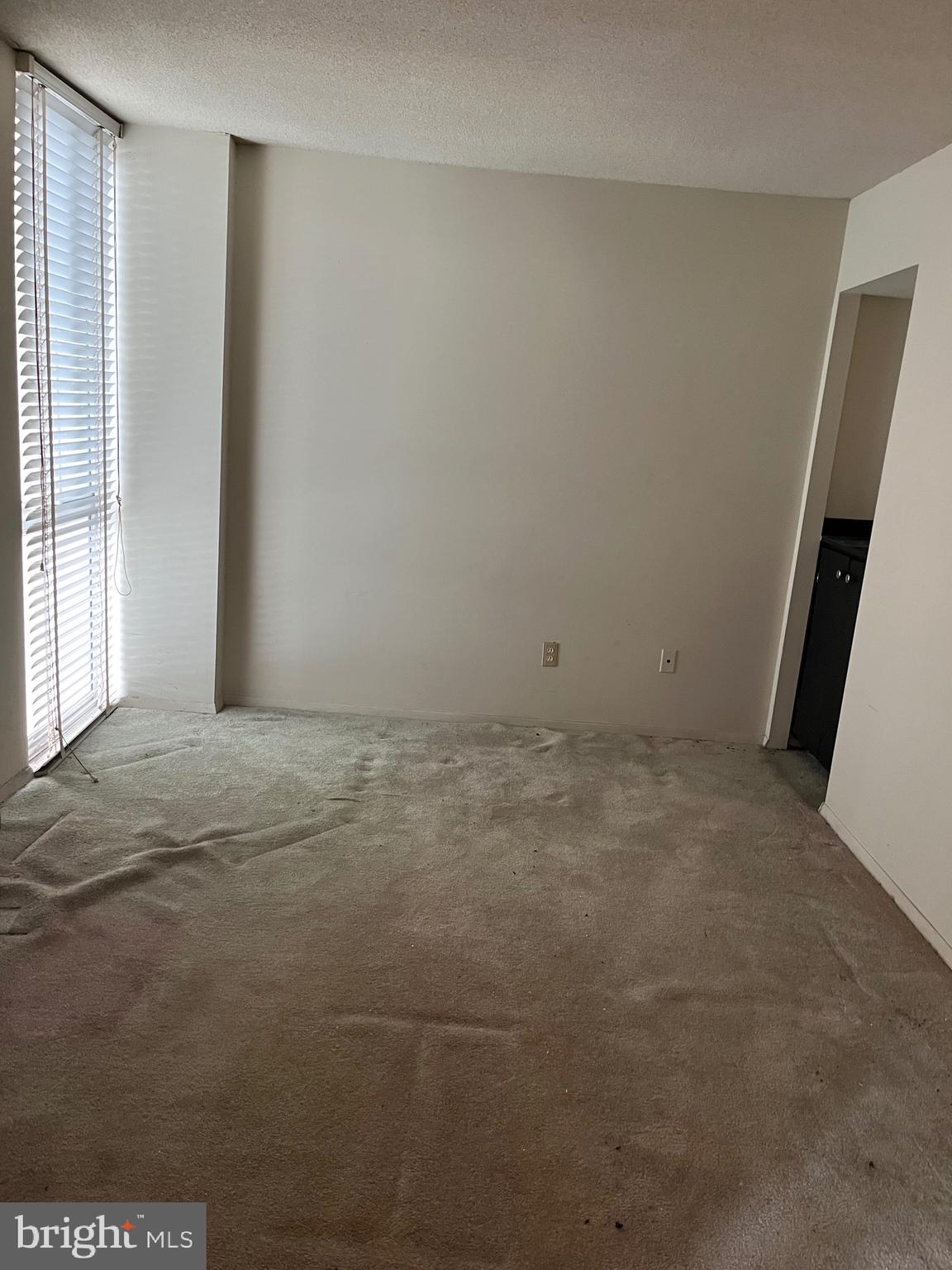 PRESIDENTIAL TOWERS - Residential