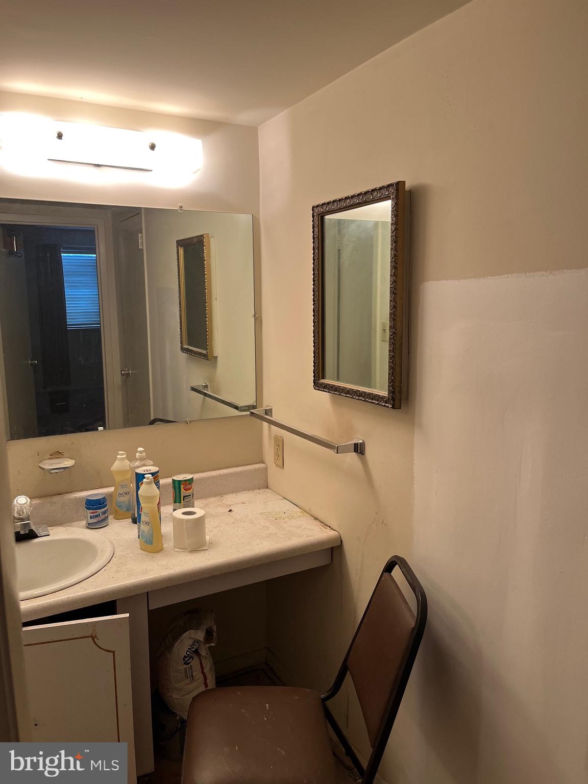 PRESIDENTIAL TOWERS - Residential