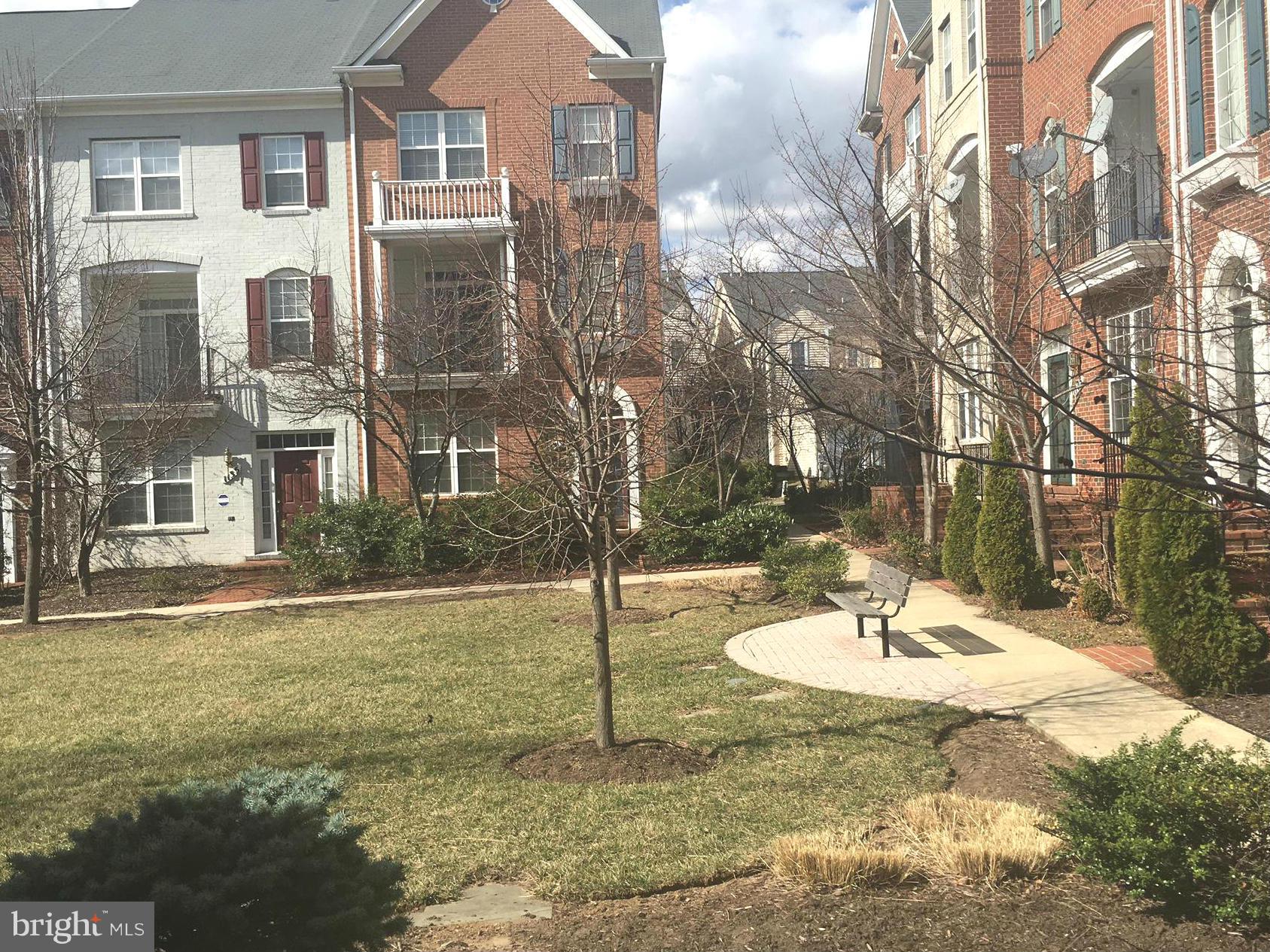 KING FARM BAILEYS COMMON - Residential Lease