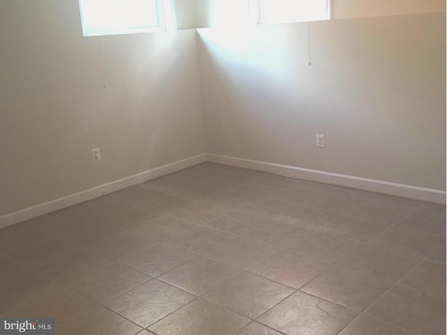 KING FARM BAILEYS COMMON - Residential Lease