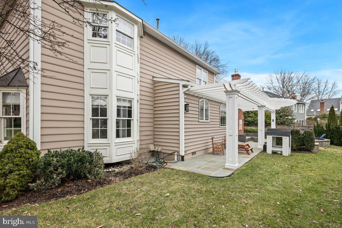 MANORS AT MOUNT VERNON - Residential