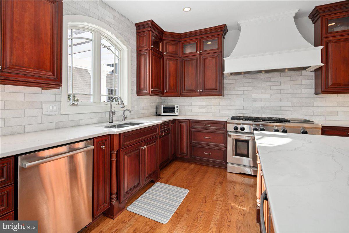 MANORS AT MOUNT VERNON - Residential