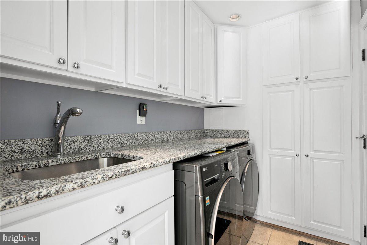 MANORS AT MOUNT VERNON - Residential