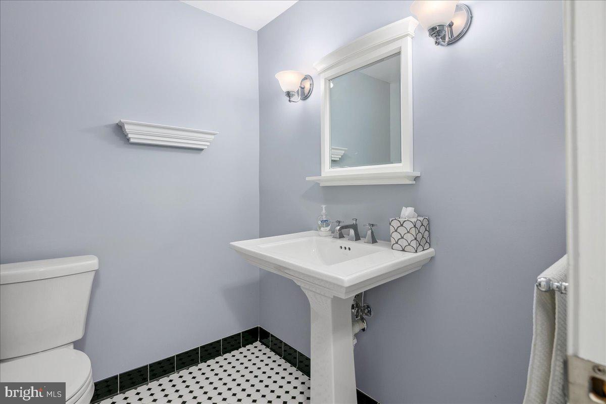 MANORS AT MOUNT VERNON - Residential