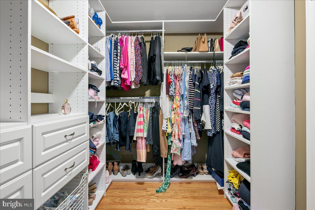 MANORS AT MOUNT VERNON - Residential