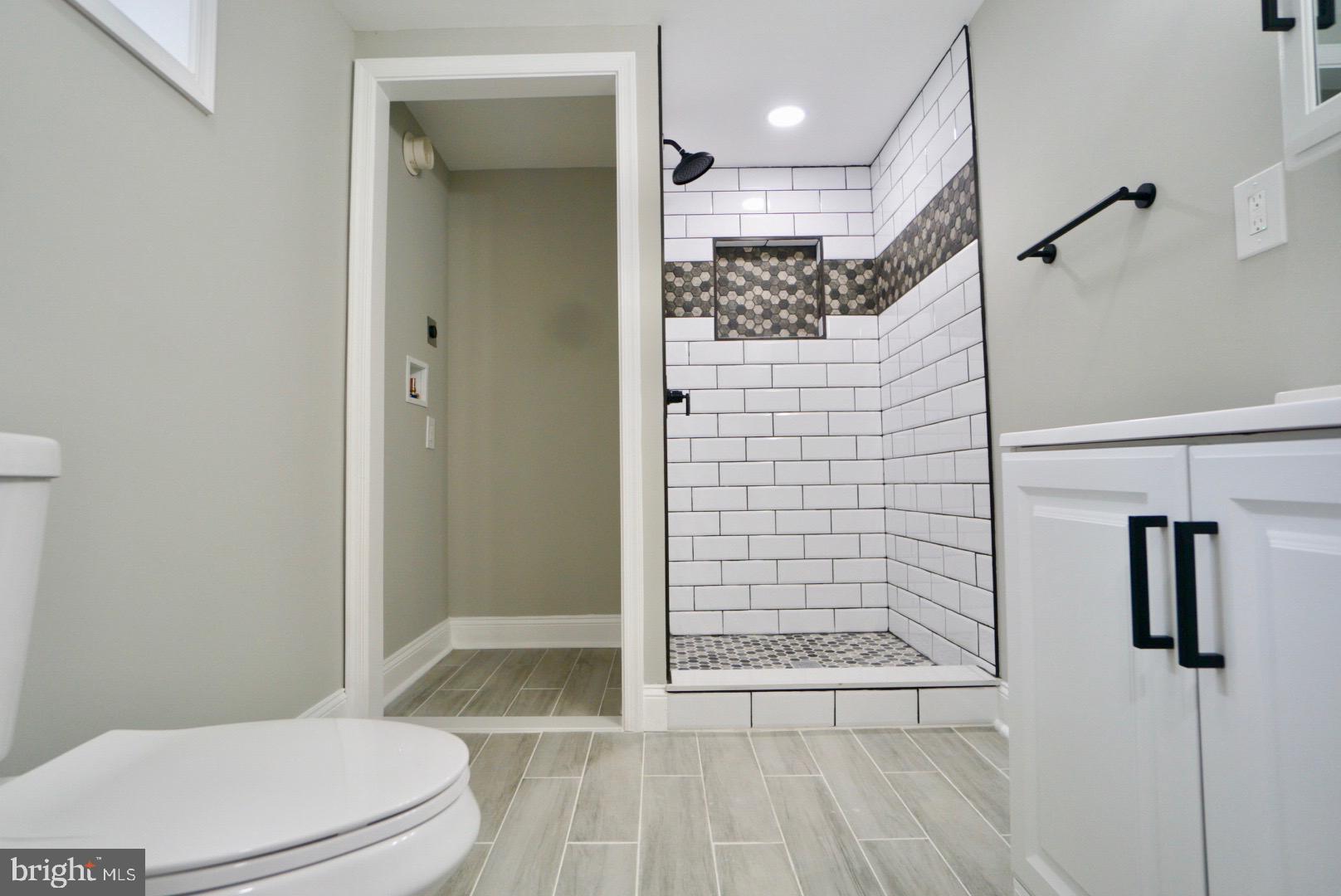 NEW CARROLLTON - Residential