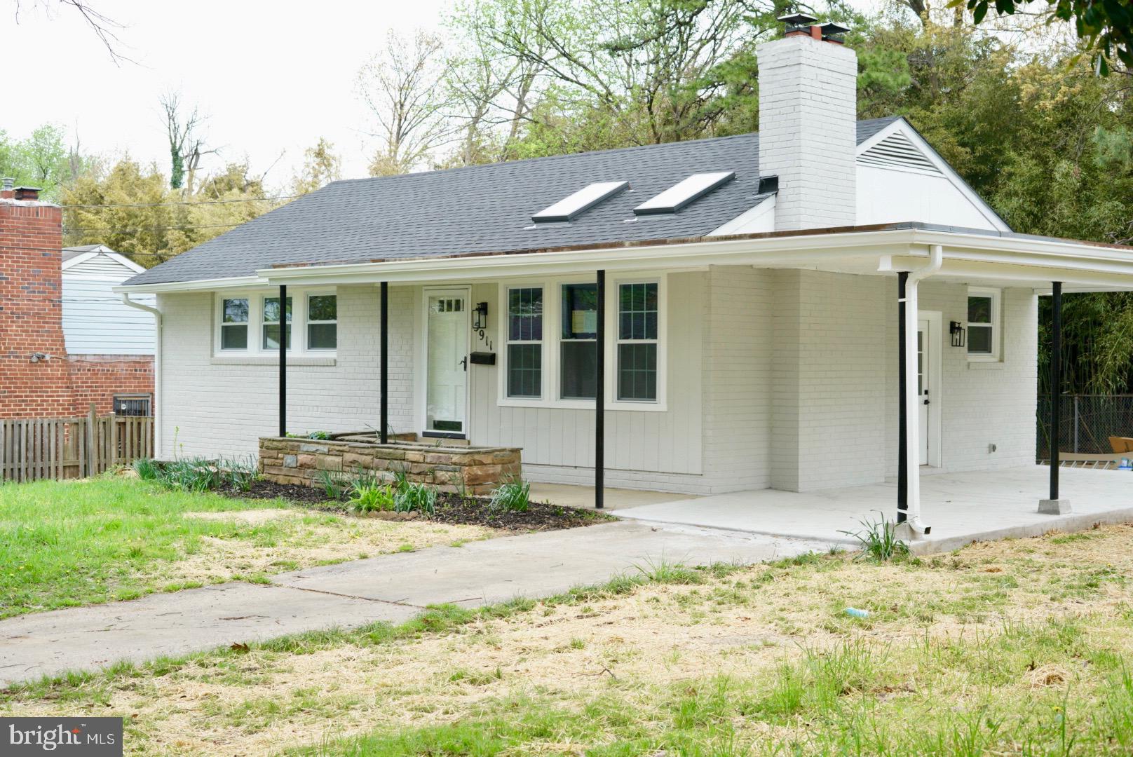 NEW CARROLLTON - Residential