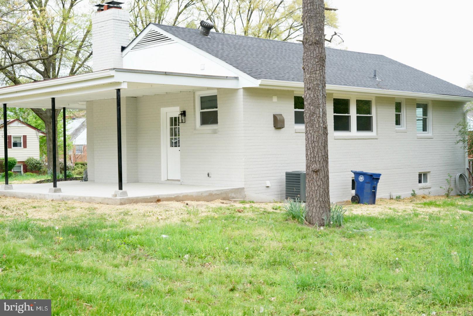 NEW CARROLLTON - Residential