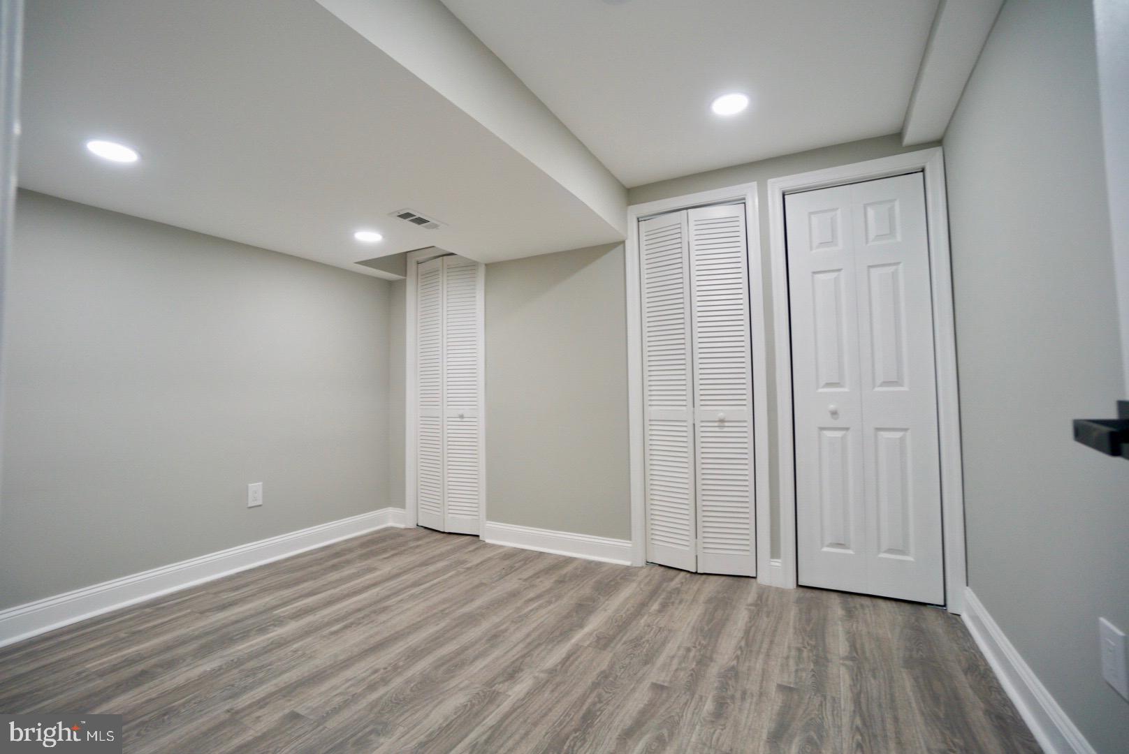 NEW CARROLLTON - Residential