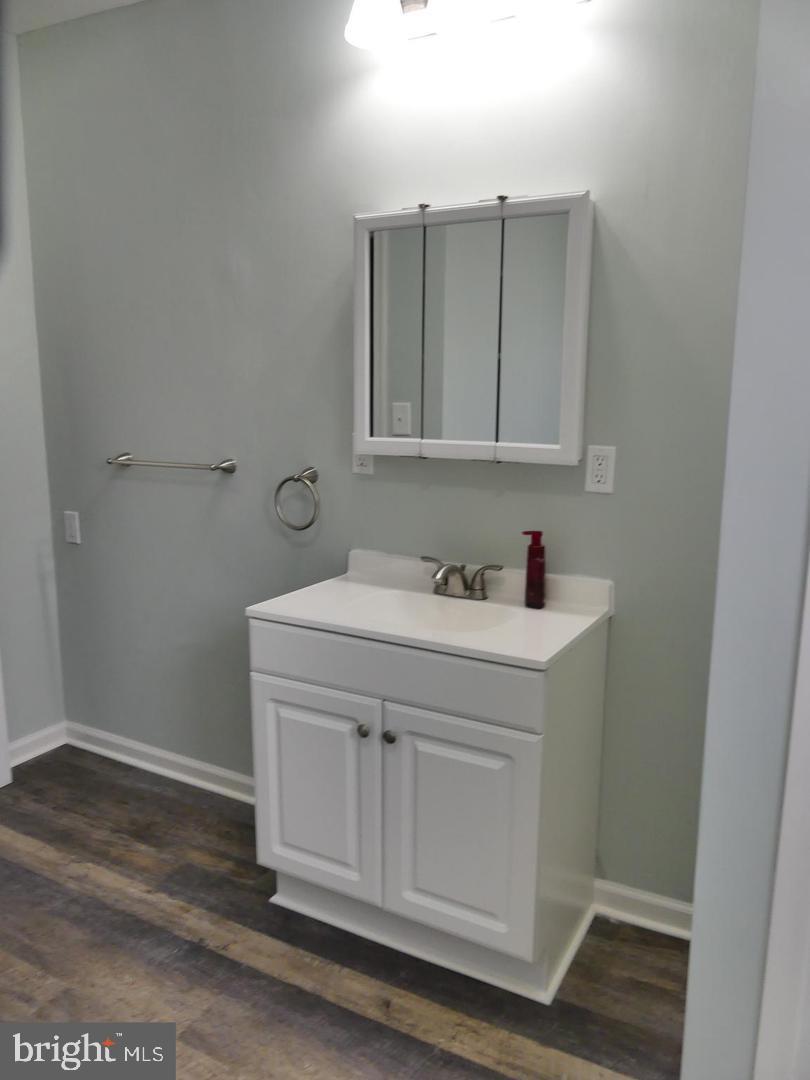 MARYLAND MANOR - Residential Lease