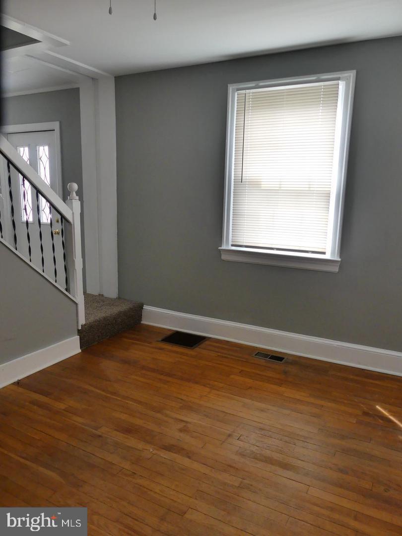 MARYLAND MANOR - Residential Lease