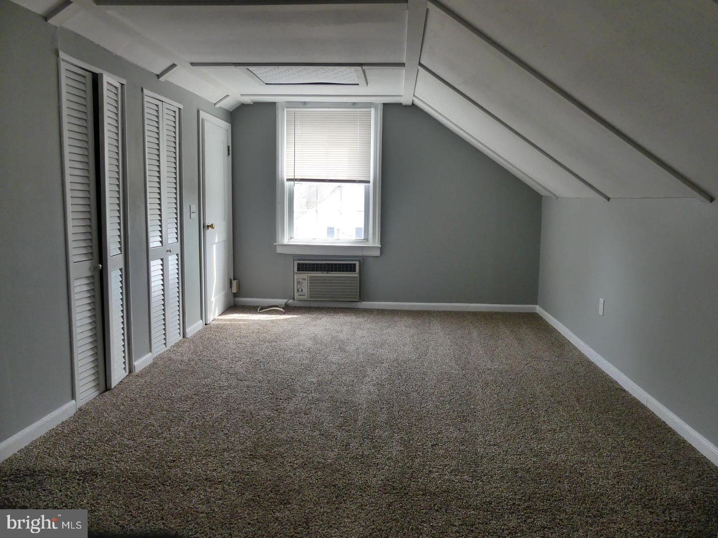 MARYLAND MANOR - Residential Lease