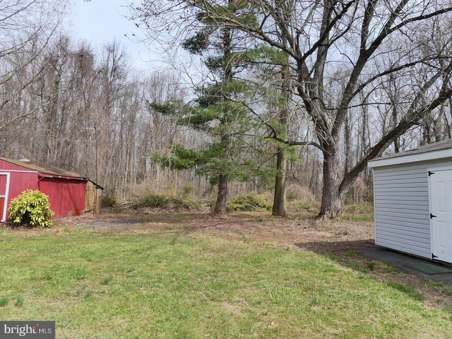 MARYLAND MANOR - Residential Lease