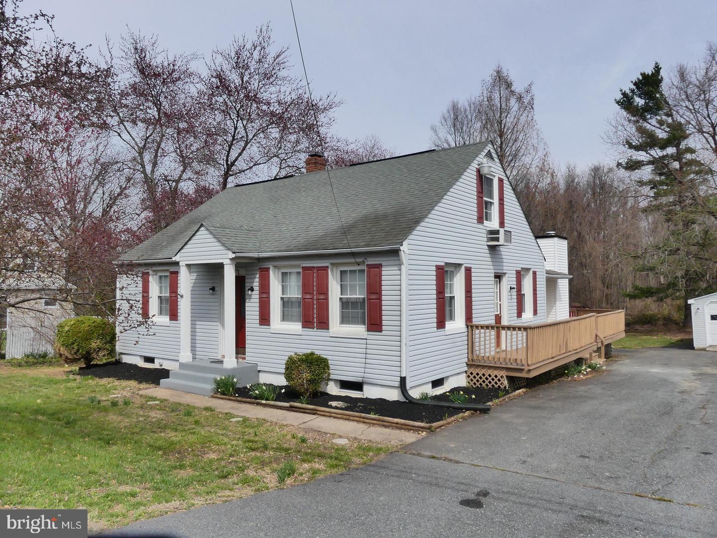 MARYLAND MANOR - Residential Lease