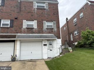 Townhouse For Sale - 8310 Strahle Place<br/> PHILADELPHIA, PA 19111