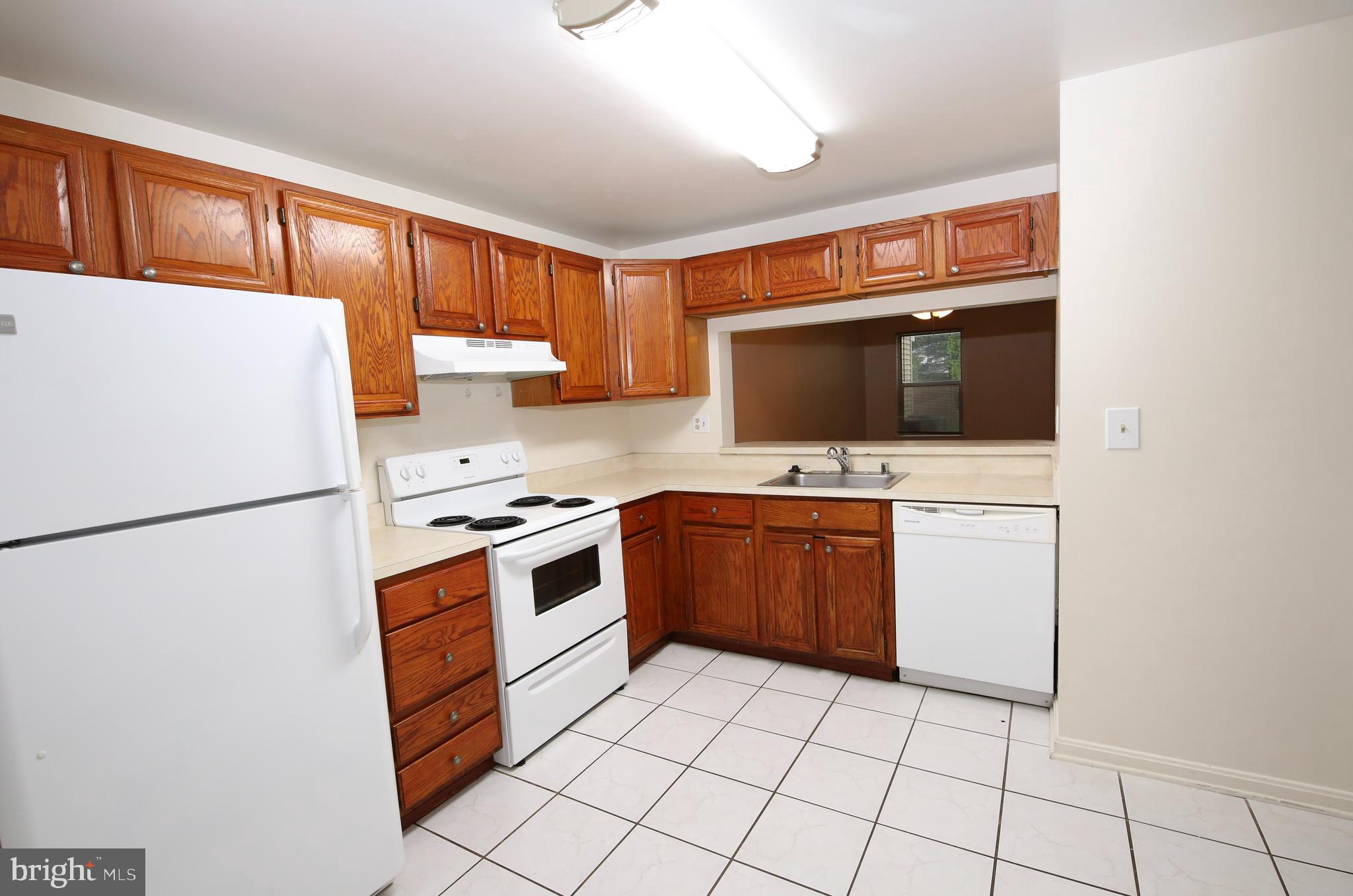 RIVERSIDE - Residential Lease