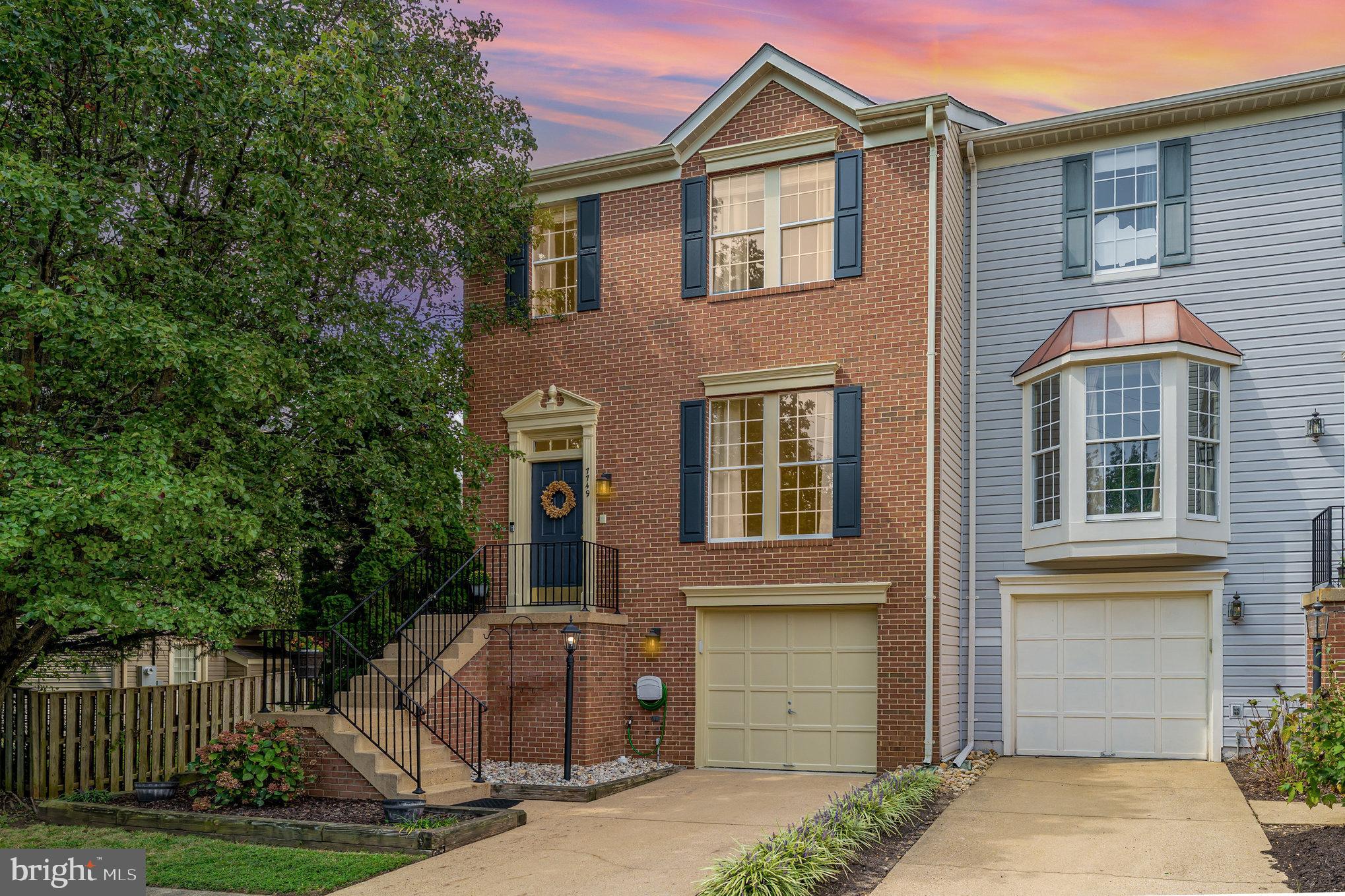 7749 EFFINGHAM SQUARE