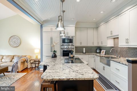 7749 EFFINGHAM SQUARE ALEXANDRIA VA 22315