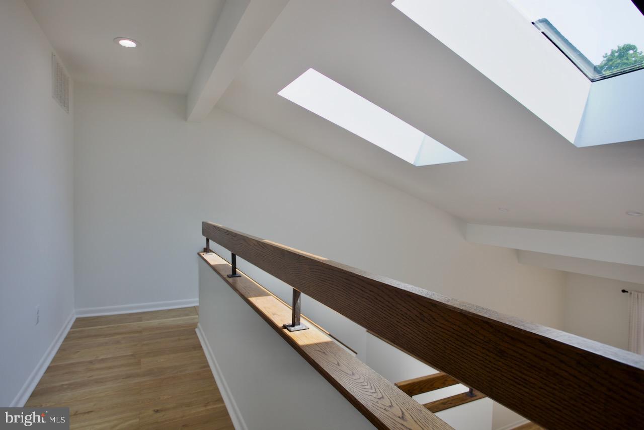 STRATHMORE PLACE - Residential Lease