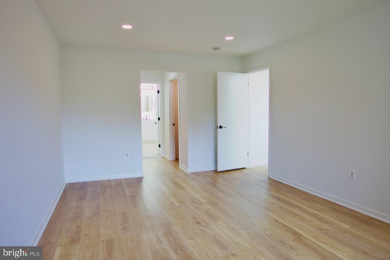 STRATHMORE PLACE - Residential Lease