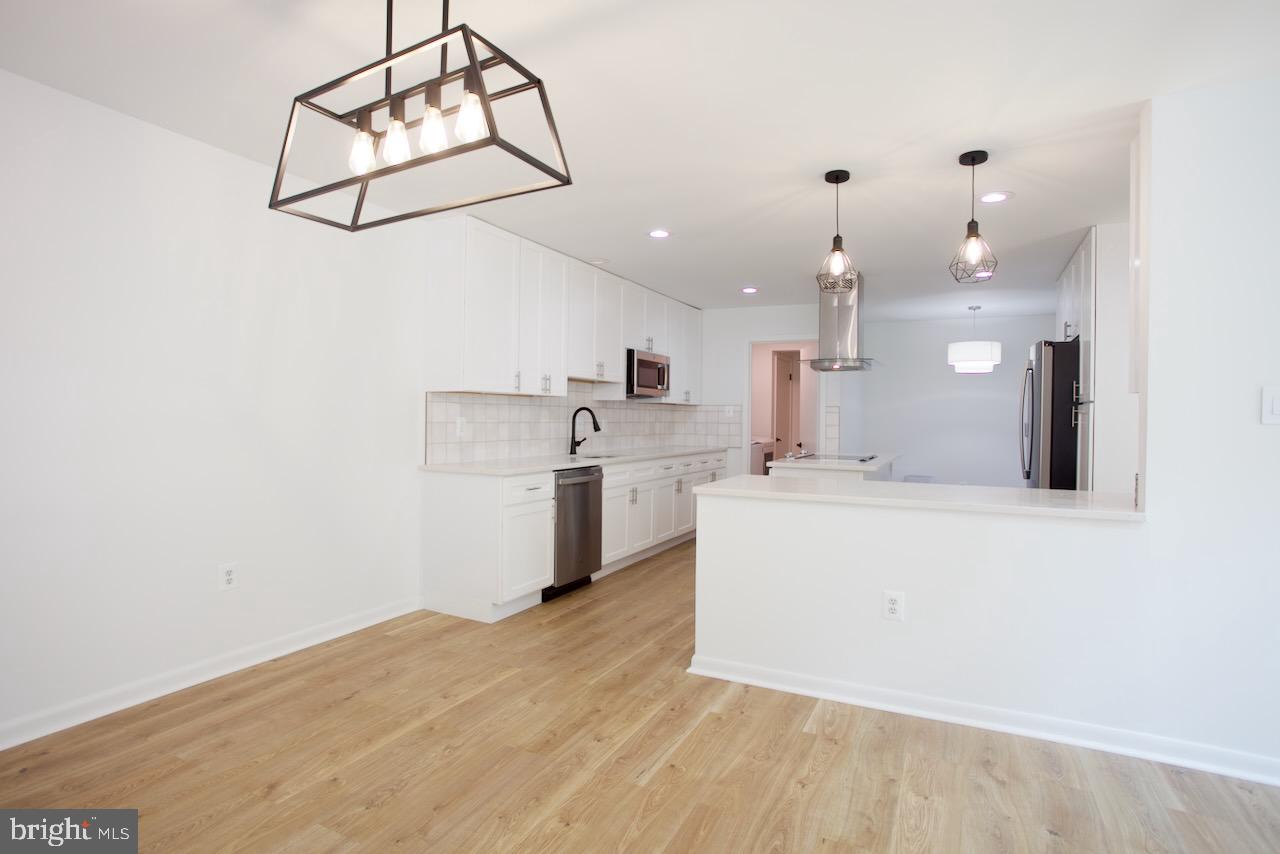 STRATHMORE PLACE - Residential Lease