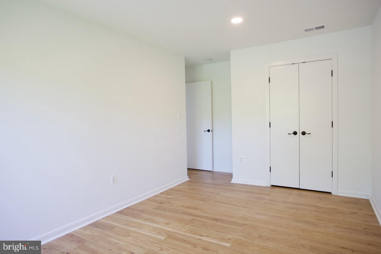 STRATHMORE PLACE - Residential Lease