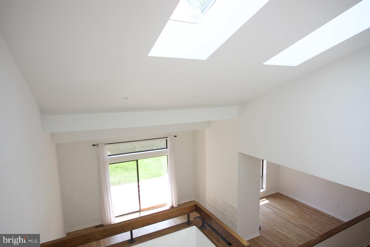 STRATHMORE PLACE - Residential Lease