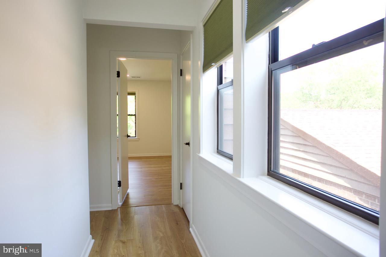 STRATHMORE PLACE - Residential Lease