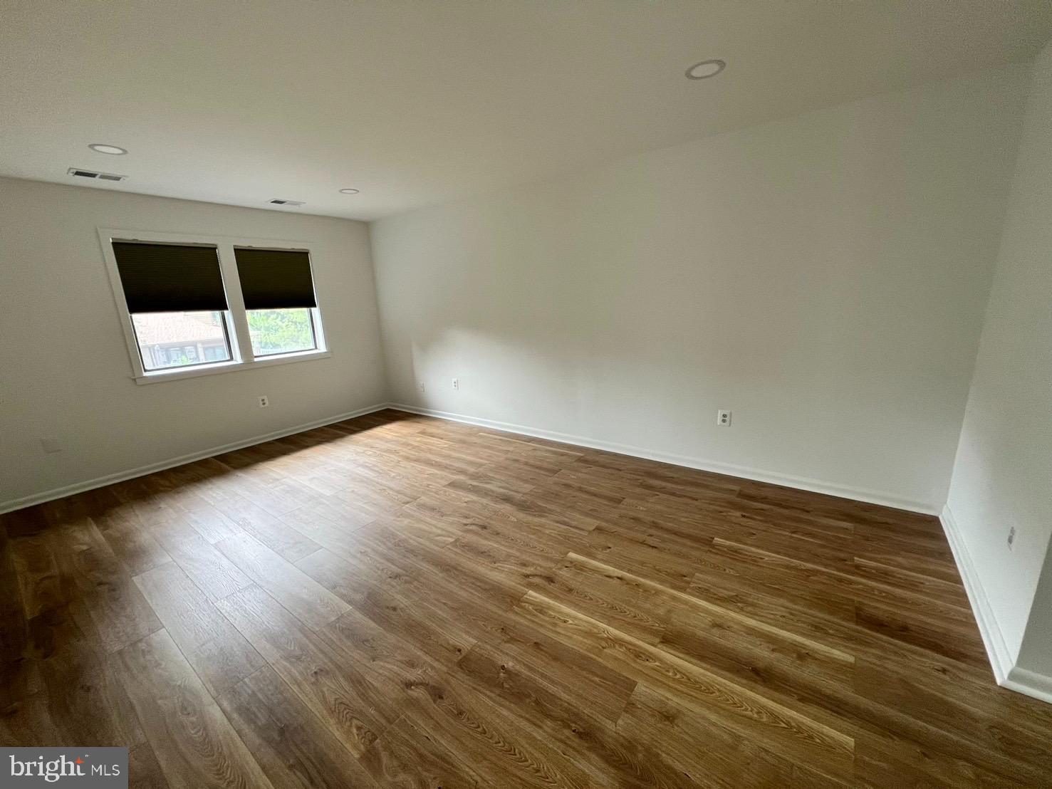 STRATHMORE PLACE - Residential Lease