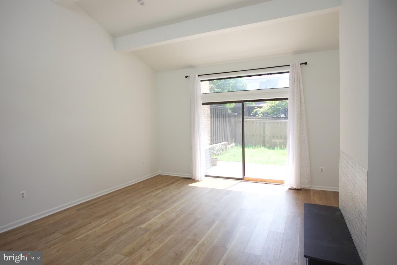 STRATHMORE PLACE - Residential Lease