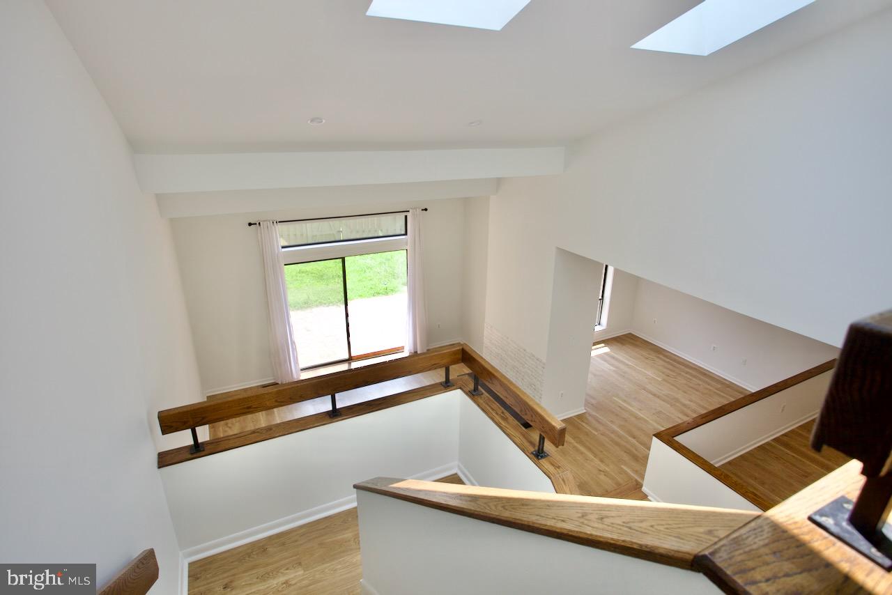 STRATHMORE PLACE - Residential Lease