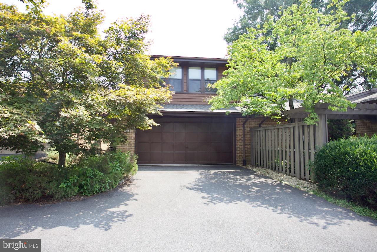 STRATHMORE PLACE - Residential Lease