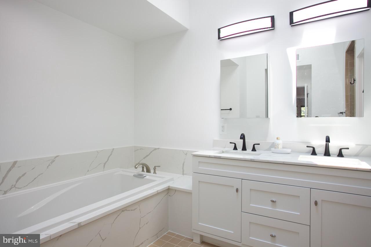 STRATHMORE PLACE - Residential Lease