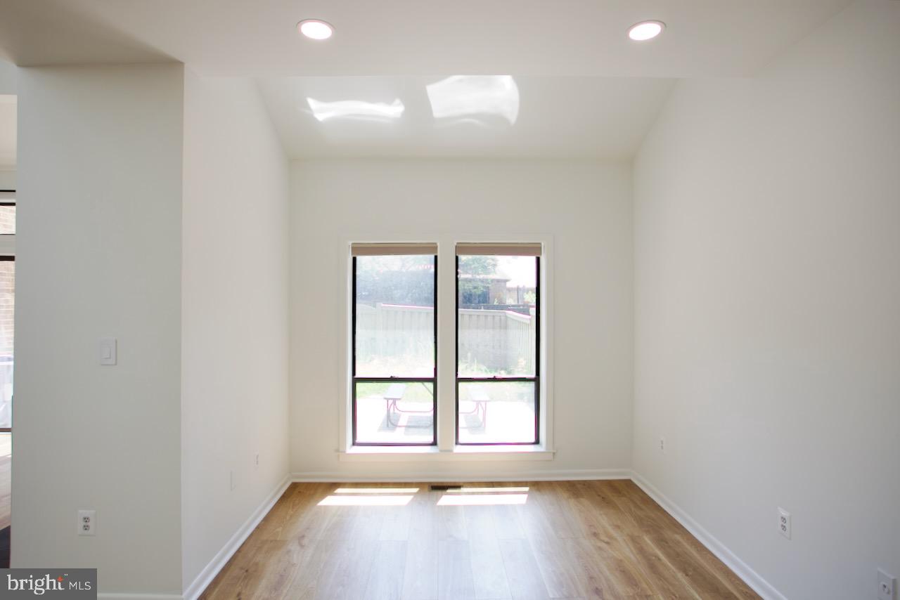 STRATHMORE PLACE - Residential Lease