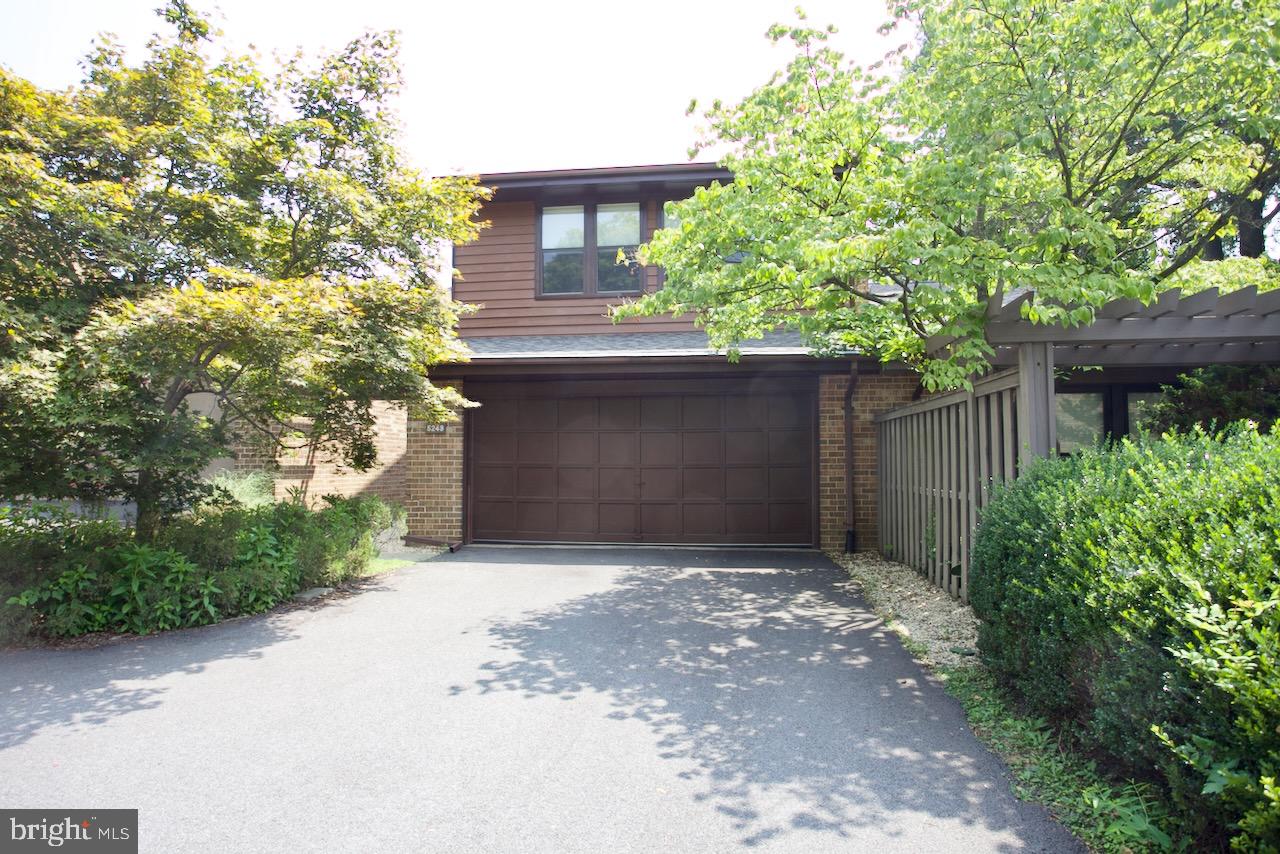 STRATHMORE PLACE - Residential Lease