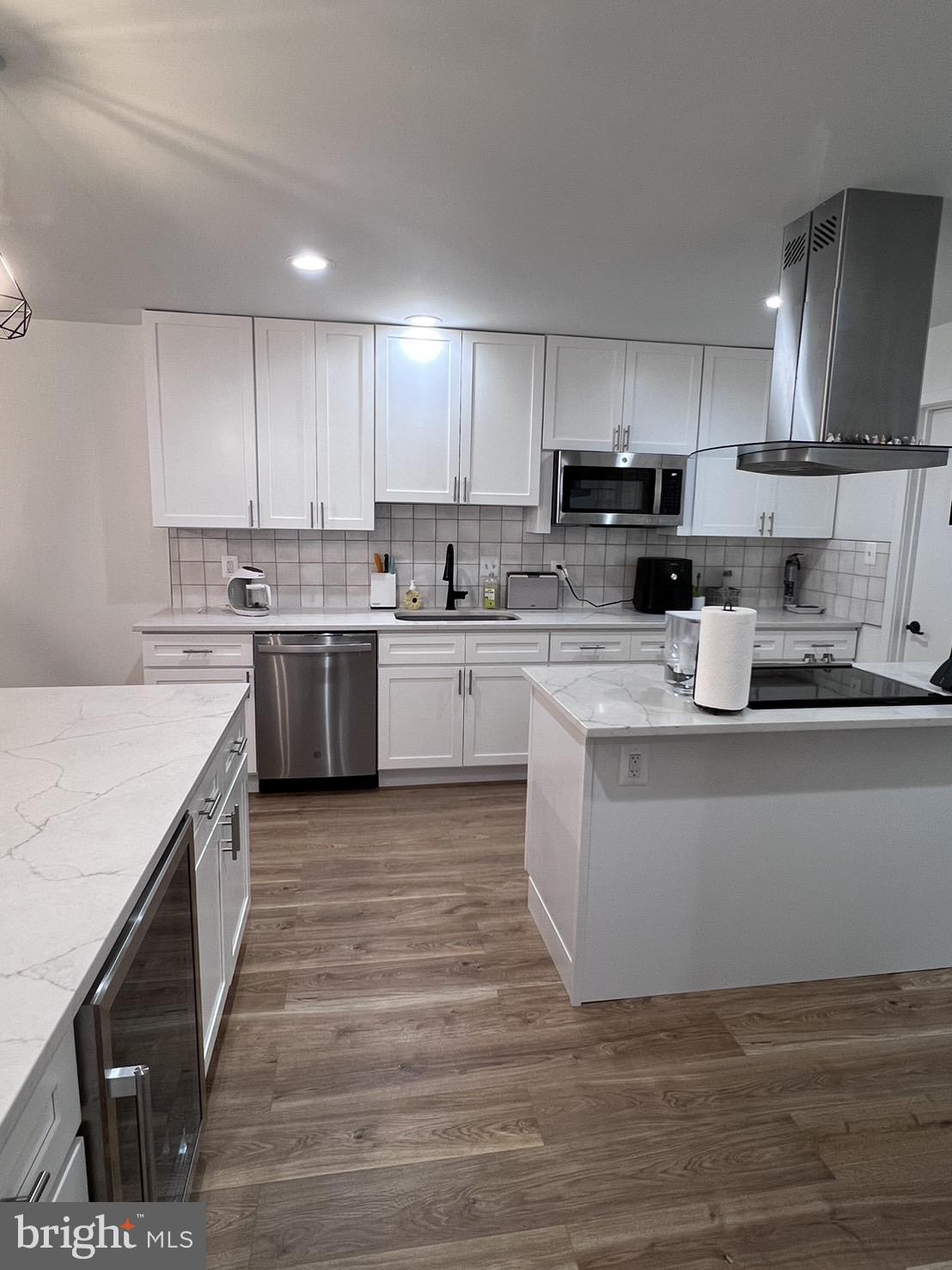 STRATHMORE PLACE - Residential Lease