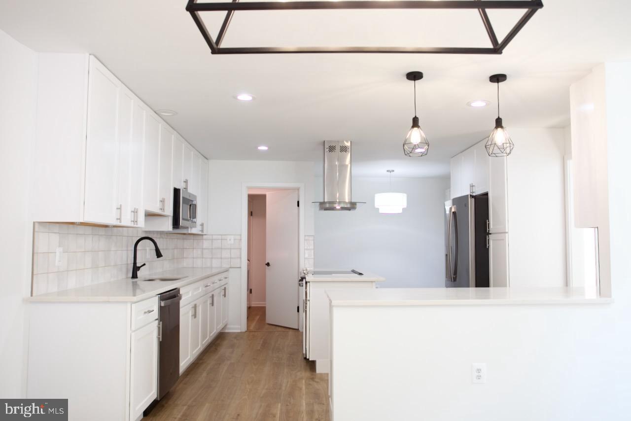 STRATHMORE PLACE - Residential Lease