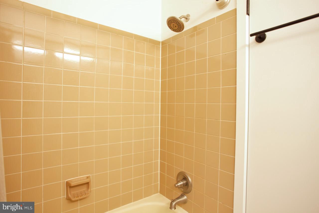 STRATHMORE PLACE - Residential Lease