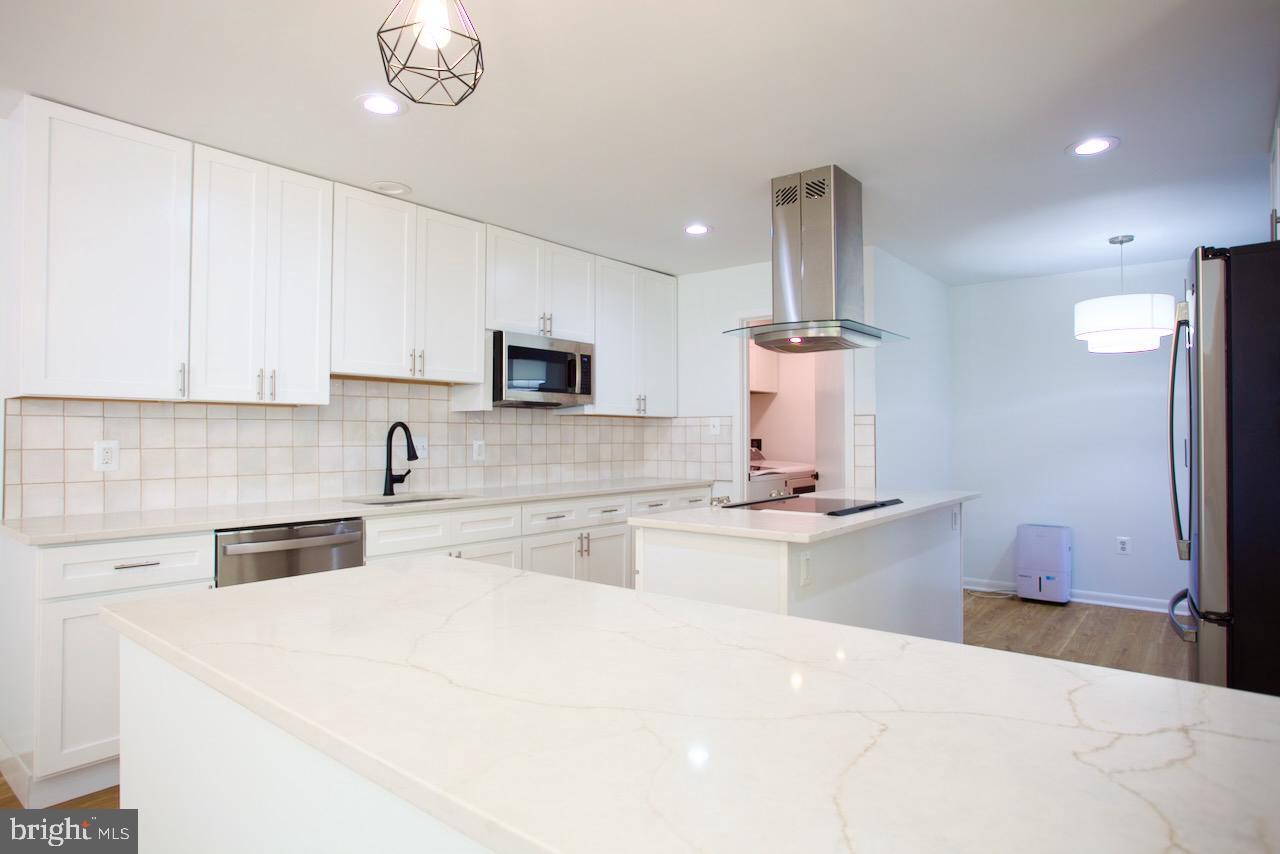 STRATHMORE PLACE - Residential Lease