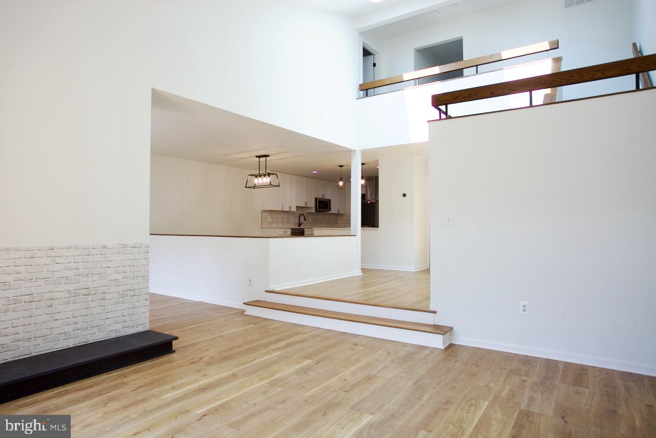 STRATHMORE PLACE - Residential Lease