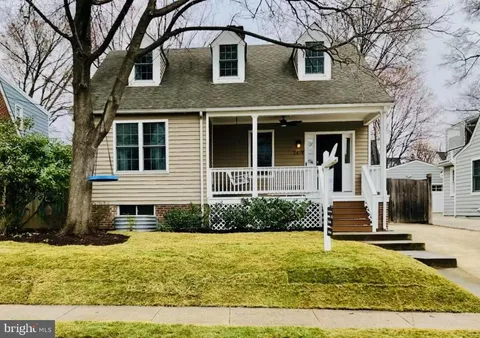2419 Davis Avenue, Alexandria, VA MLS: VAAX2042678