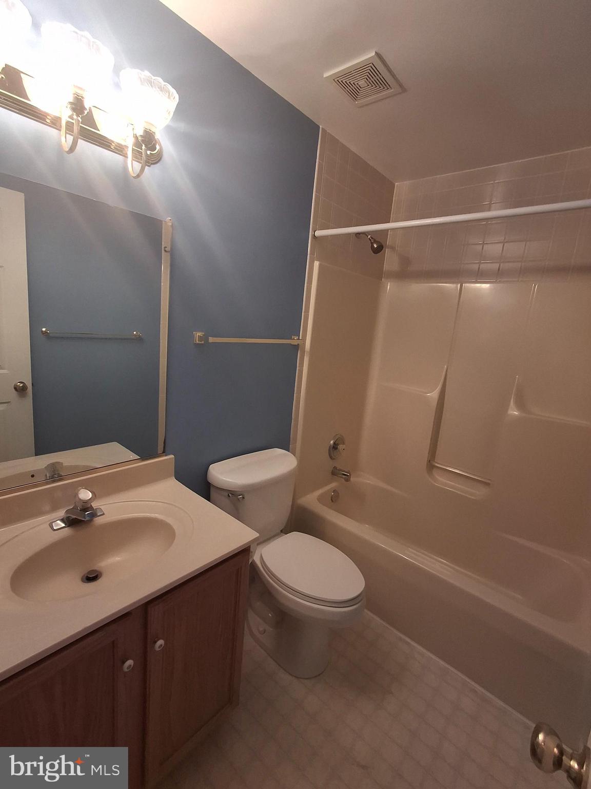 LEE'S HILL - Residential Lease