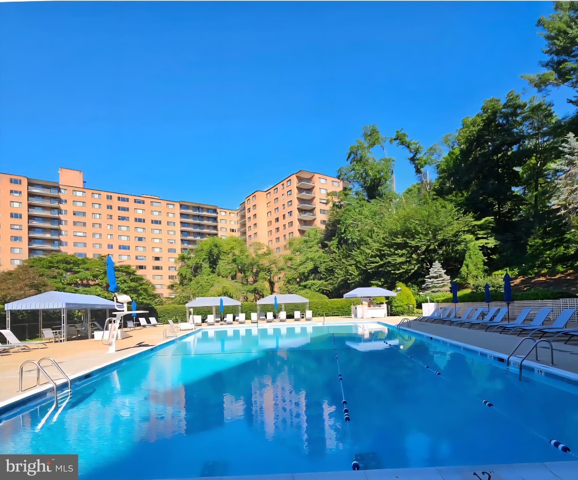 4201 CATHEDRAL AVENUE NW 905W